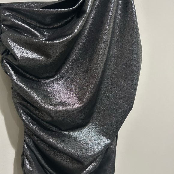 H&M One Shoulder Top - Picture 3 of 4